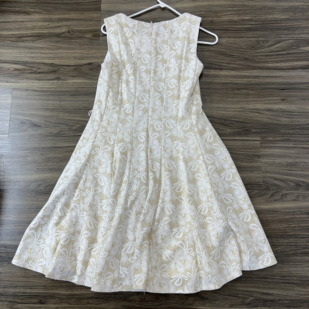 Leslie Faye Gold And Lace Sleeveless Dress Size 6 - Picture 5 of 5